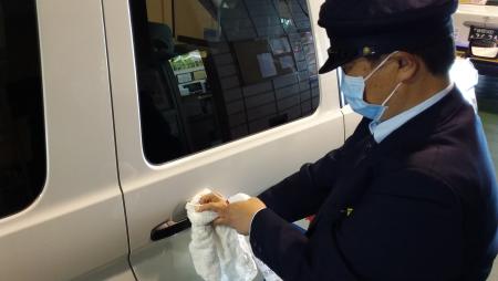車内消毒（ドアノブ）